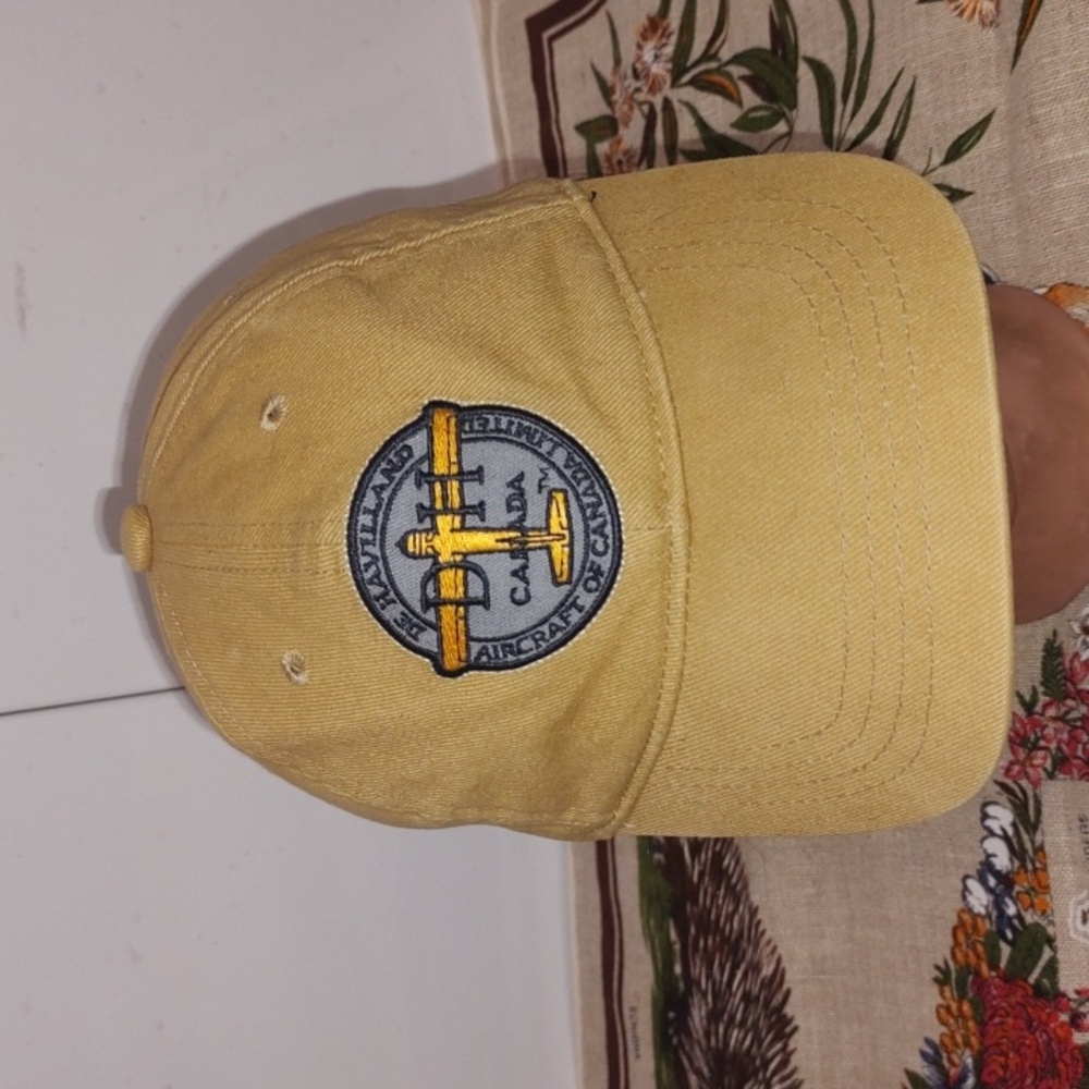de Havilland Embroidered Logo Twill Cap Tan